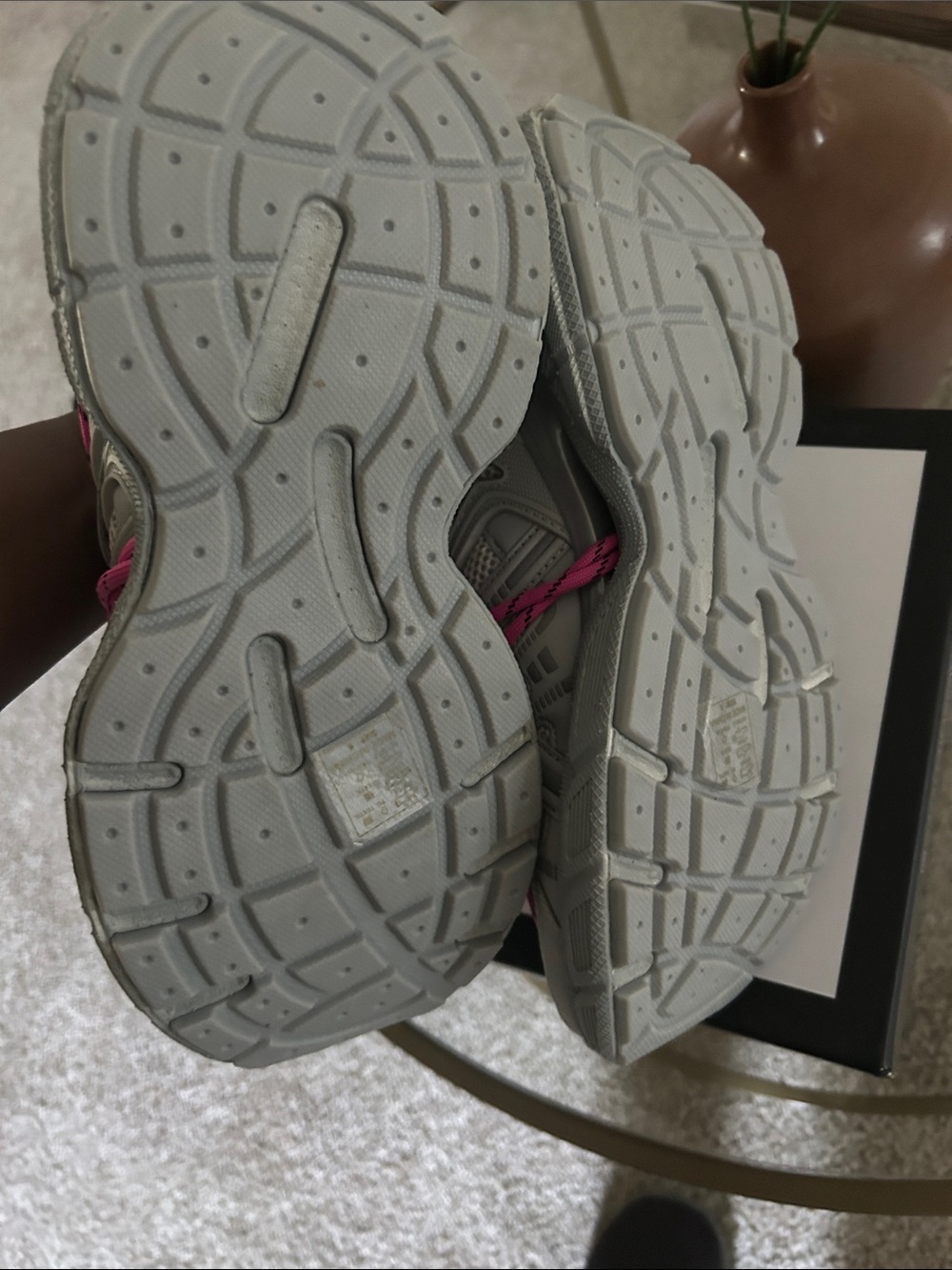 Azalea Wang Women's Light Gray Sneakers with Pink Laces - Picture 3 of 3